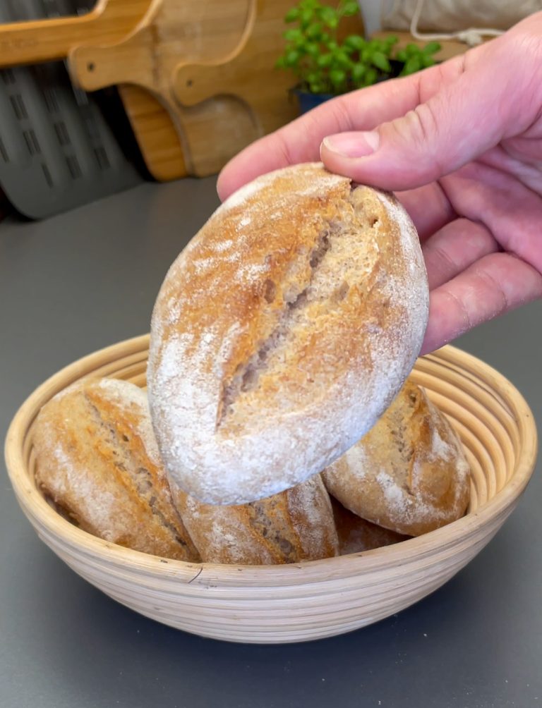 Einfache Dinkelvollkornbrötchen