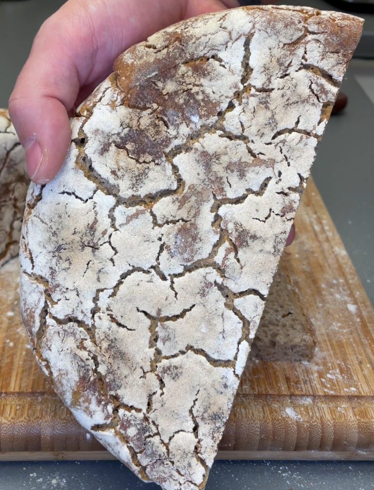 Roggenbrot mit Gewürzkruste