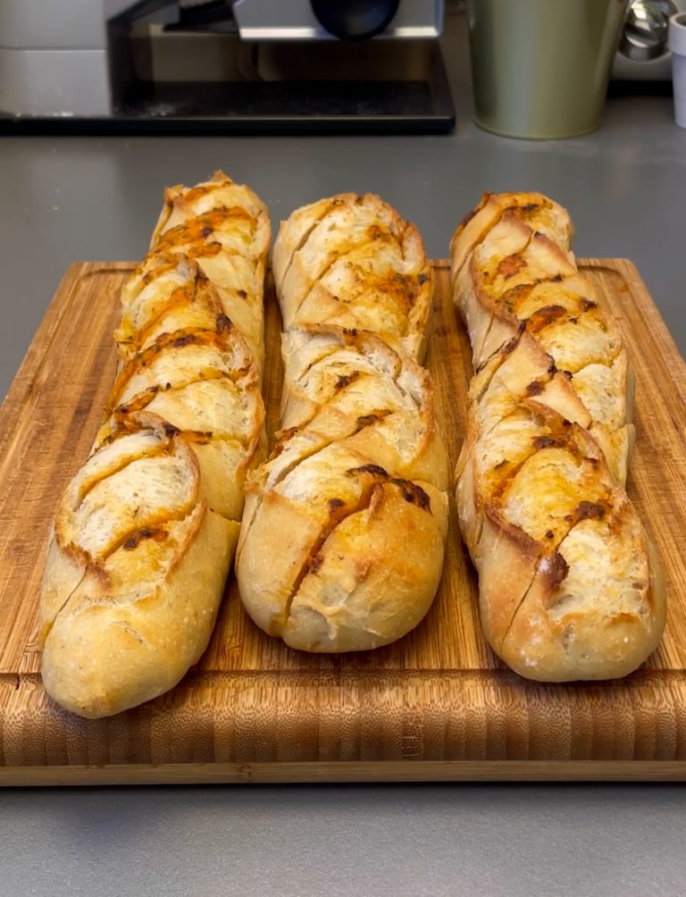 Kräuterbaguettes Pizza-Style